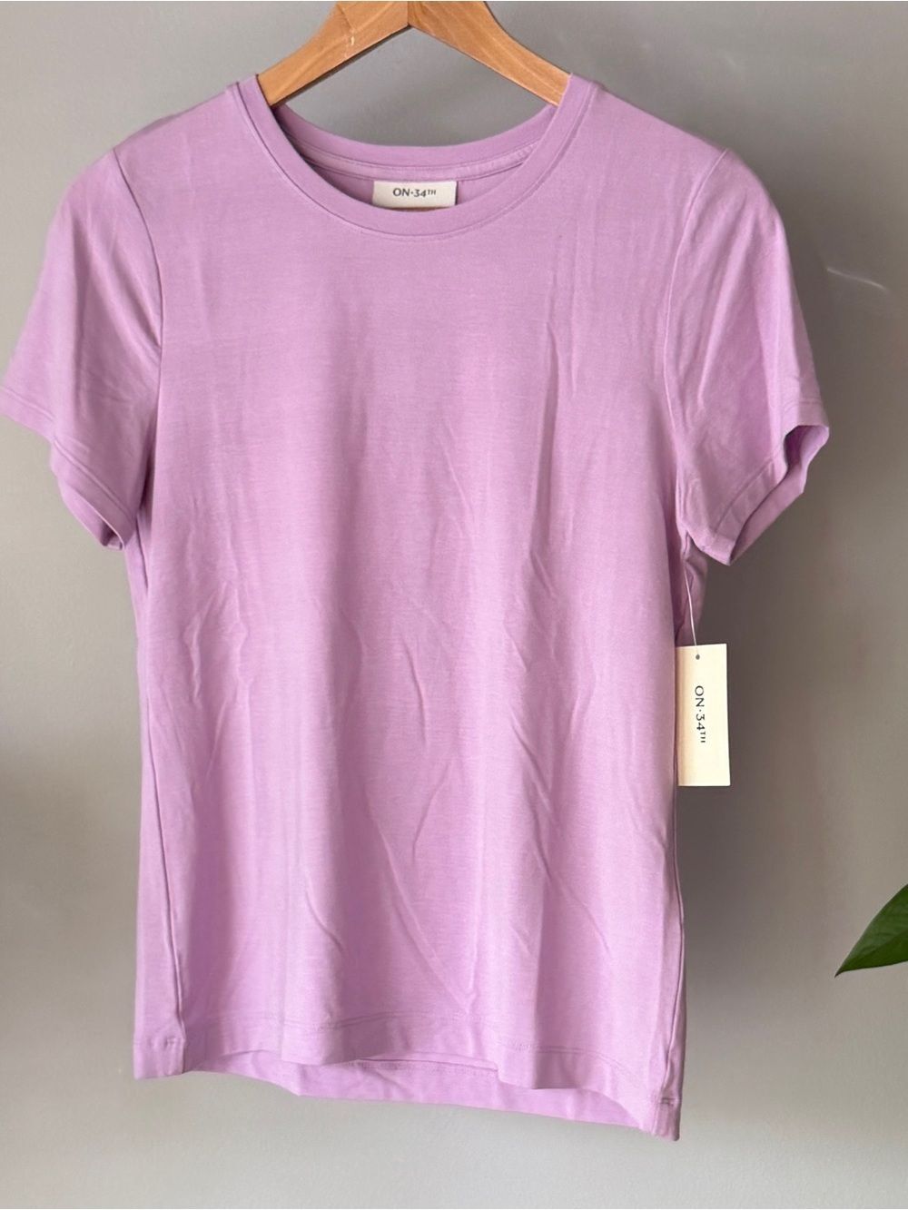 On-34th Women's Short Sleeve Crewneck T-Shirt Lavendar Purple NWT Size S